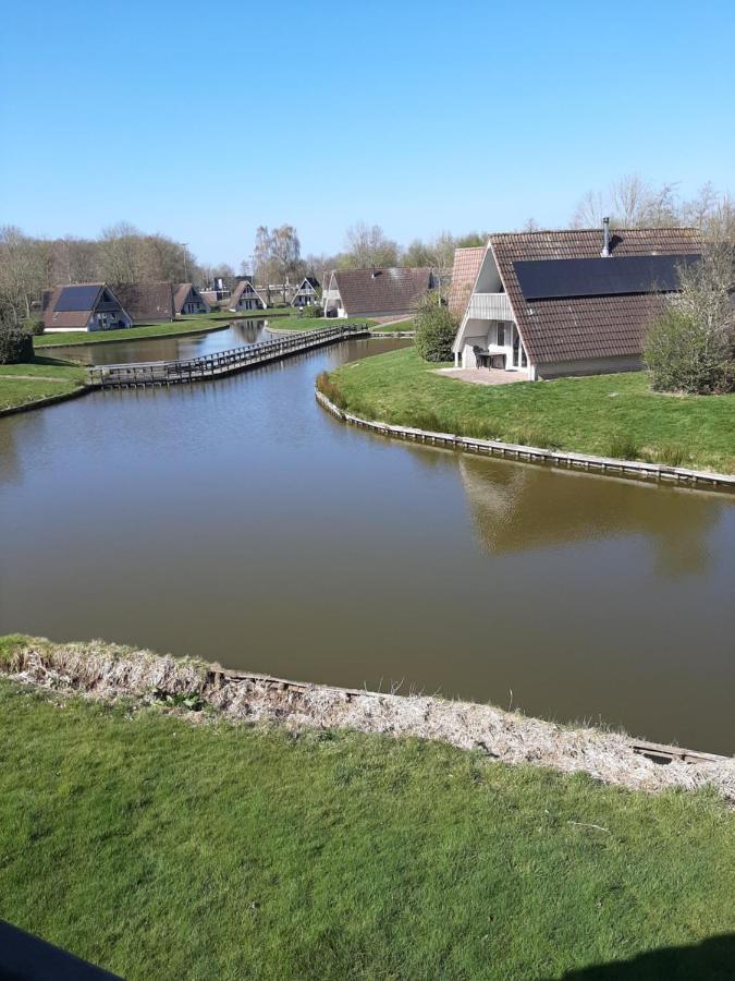 Villa De Waterlelie Gezellig En Sfeervol Aan Het Water à Gramsbergen Extérieur photo